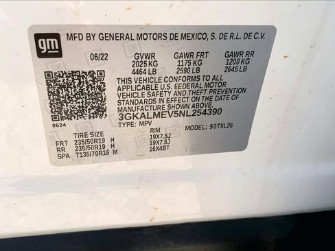 Used 2022 GMC Terrain SLE w/ Elevation Edition image 32