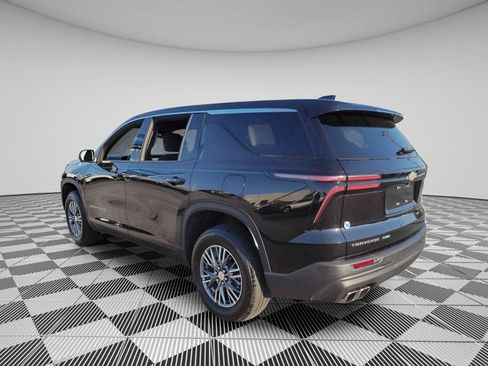 Used 2024 Chevrolet Traverse LS AWD/4WD image 5