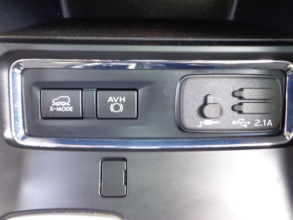 Used 2019 Subaru Ascent Limited AWD/4WD image 32