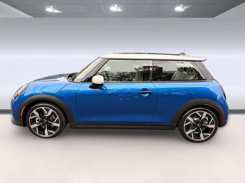 New 2026 MINI Cooper S image 2