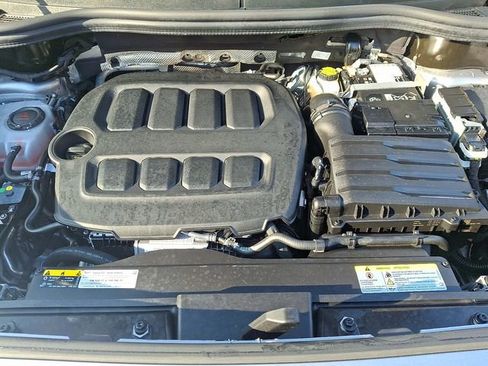 Certified 2025 Volkswagen Tiguan S w/ 18" Wheel Package image 28