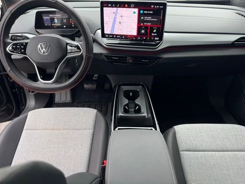 Used 2025 Volkswagen ID.4 Pro image 12