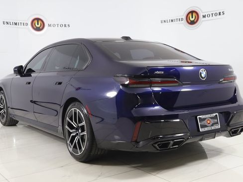 Used 2023 BMW 760i xDrive image 4