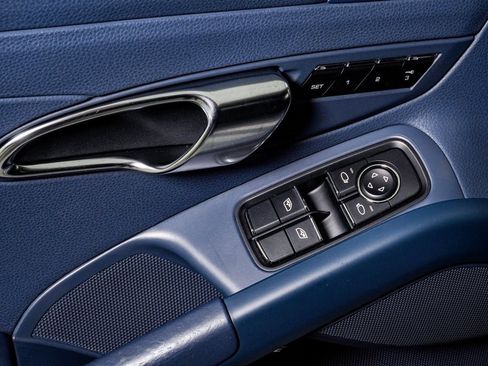 Certified 2014 Porsche Boxster S image 31