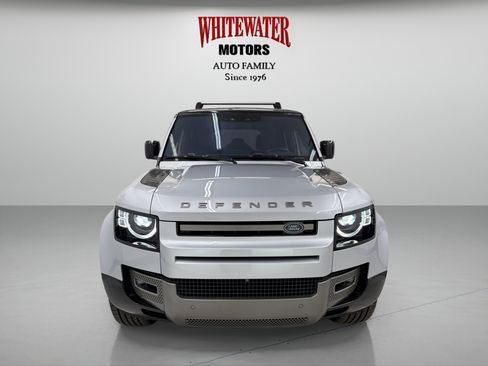 Used 2021 Land Rover Defender 110 X-Dynamic SE AWD/4WD image 6