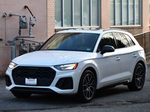 Used 2022 Audi SQ5 Premium Plus w/ Premium Plus Package image 3