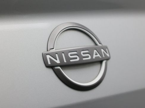 Used 2024 Nissan Altima 2.5 SR FWD image 11