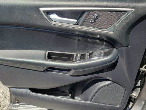 Used 2020 Ford Edge SEL w/ Cold Weather Package AWD/4WD image 13