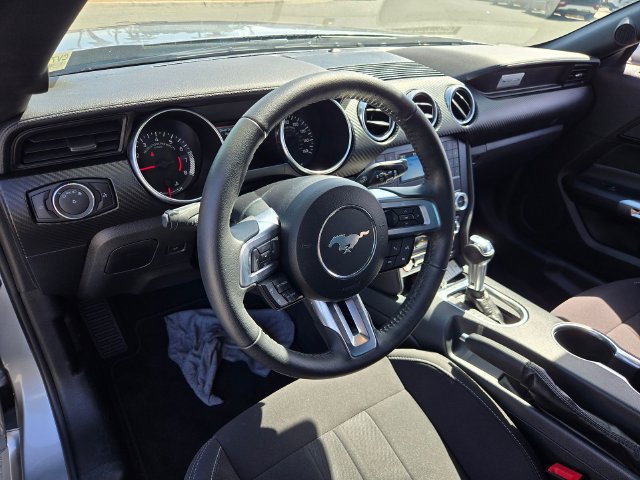 Used 2022 Ford Mustang Coupe RWD image 8