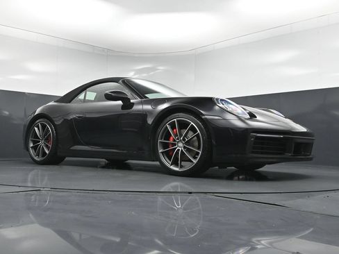Certified 2020 Porsche 911 Carrera 4 AWD/4WD image 29