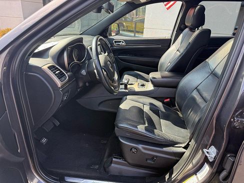 Used 2015 Jeep Grand Cherokee Limited w/ Luxury Group II AWD/4WD image 14