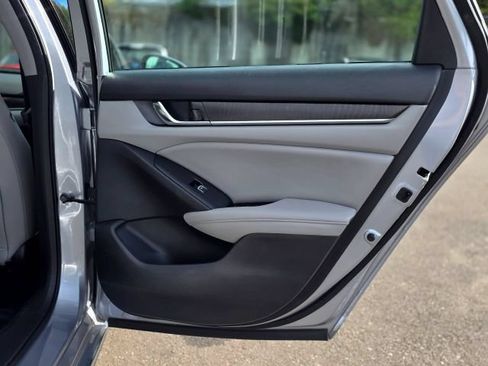 Used 2019 Honda Accord EX-L image 40