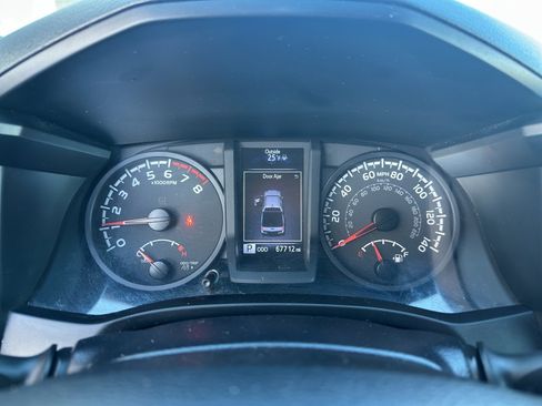 Used 2023 Toyota Tacoma SR image 18