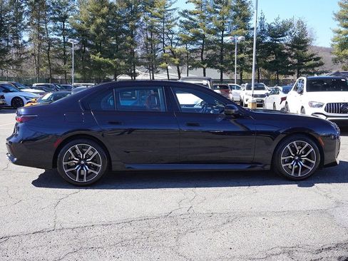 Used 2023 BMW 760i xDrive image 20