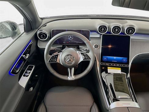 Certified 2025 Mercedes-Benz GLC 300 4MATIC image 18