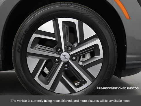 Used 2023 Hyundai Kona Limited image 12