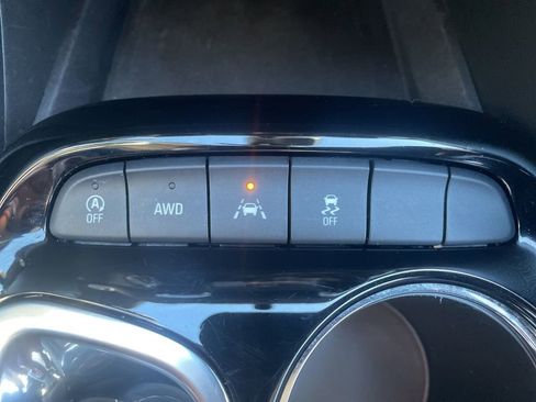 Used 2022 Buick Encore GX Essence w/ Experience Buick Package image 23