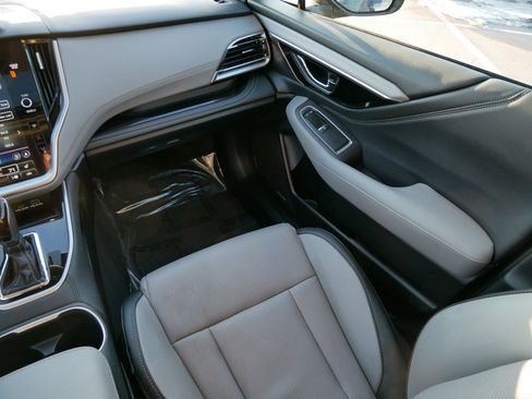 Certified 2025 Subaru Outback Limited image 11