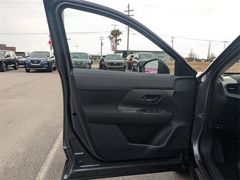 New 2026 Nissan Kicks S image 11