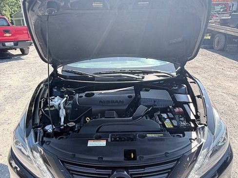 Used 2017 Nissan Altima 2.5 SR w/ Midnight Edition Package FWD image 10