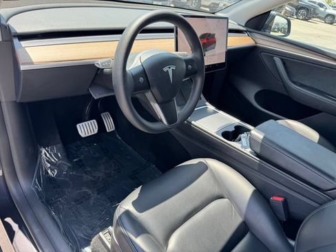 Used 2024 Tesla Model Y Performance AWD/4WD image 11