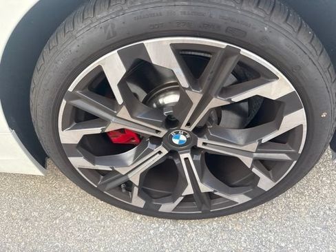 Used 2026 BMW 330i xDrive Sedan w/ M Sport Package AWD/4WD image 7