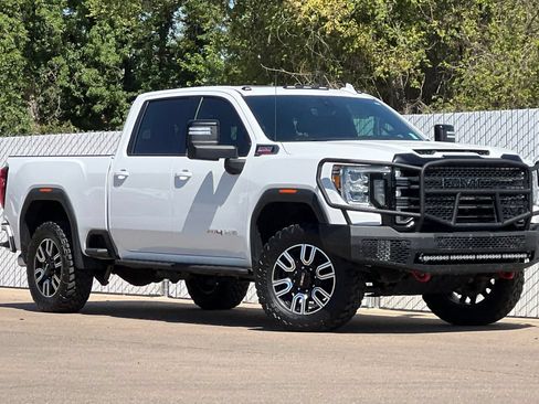 Used 2021 GMC Sierra 2500 AT4 w/ AT4 Premium Plus Package AWD/4WD image 2