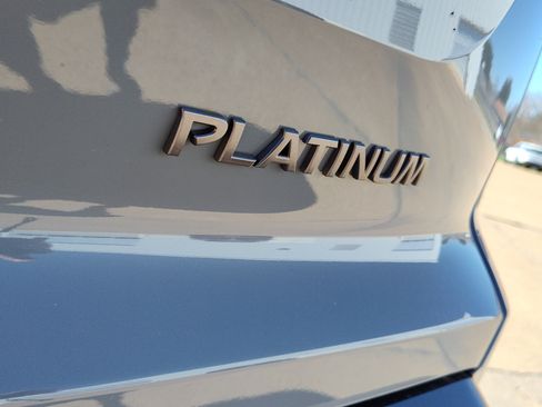 New 2026 Nissan Pathfinder Platinum image 4