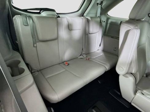Used 2019 Toyota Highlander Limited FWD image 29