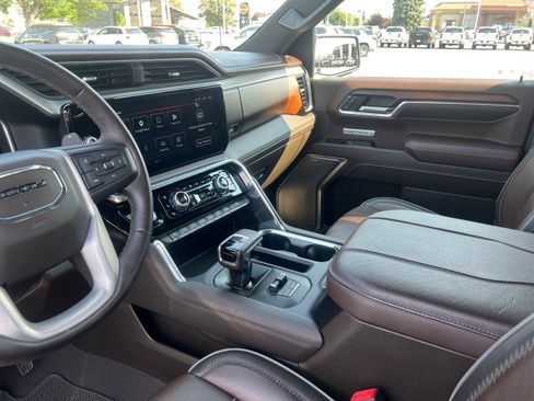 Used 2024 GMC Sierra 1500 Denali w/ Denali Reserve Package AWD/4WD image 35