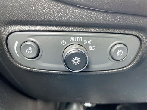 Certified 2020 Chevrolet Equinox LT image 17