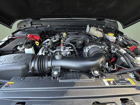 Certified 2022 Jeep Wrangler Unlimited Sport w/ Xtreme Recon 35" Tire Package image 9