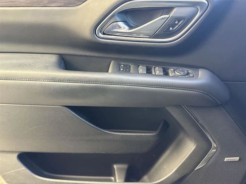 Used 2023 Chevrolet Tahoe Z71 w/ Luxury Package image 21