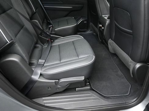 Used 2025 Buick Enclave Sport Touring w/ Power Package image 9