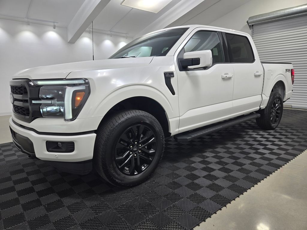 Used 2025 Ford F150 Lariat w/ Equipment Group 501A Mid AWD/4WD image 3