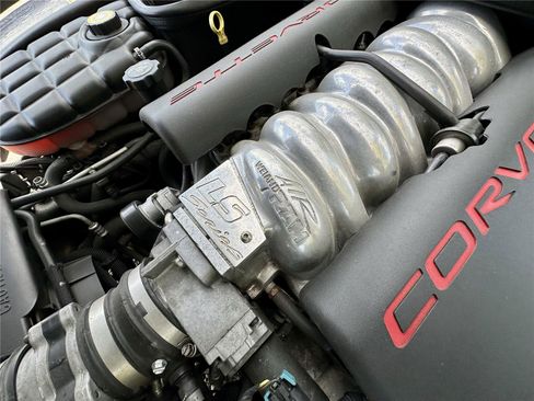 Used 1998 Chevrolet Corvette Coupe w/ Roof Pkg image 20