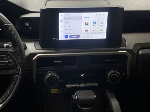 Certified 2024 Toyota Tacoma SR5 image 31