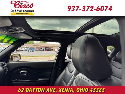 Used 2015 Kia Soul ! w/ Sun & Sound Package FWD image 10