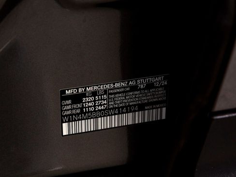 New 2025 Mercedes-Benz GLB 35 AMG 4MATIC image 36