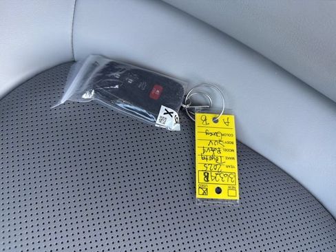 Certified 2025 Toyota RAV4 Limited FWD image 35