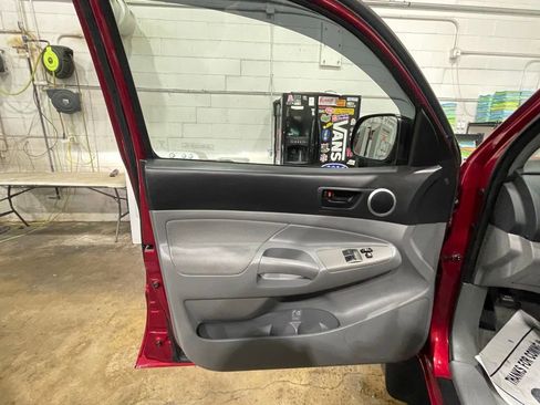 Used 2006 Toyota Tacoma 4x4 Access Cab V6 image 22