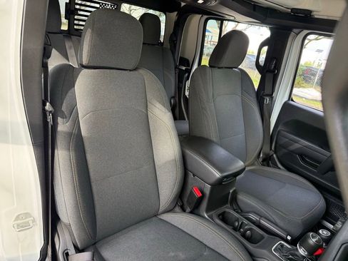 Certified 2024 Jeep Gladiator Sport image 37