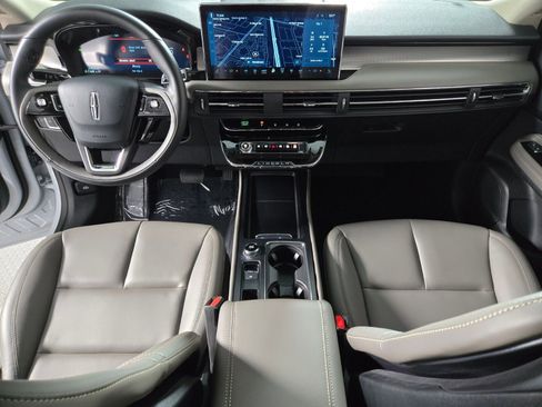Certified 2025 Lincoln Corsair FWD image 12