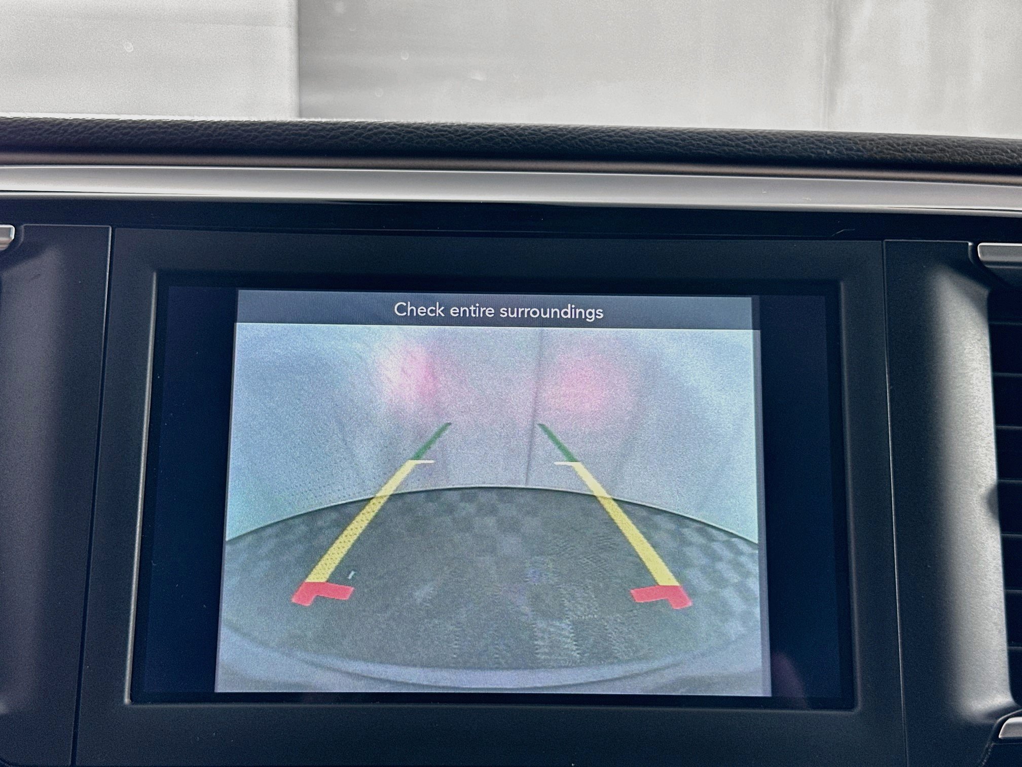 Used 2019 Chrysler Pacifica Touring-L FWD image 22