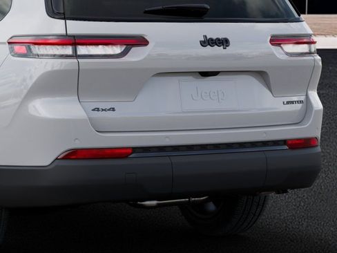 New 2025 Jeep Grand Cherokee L Limited w/ Black Appearance Package image 13