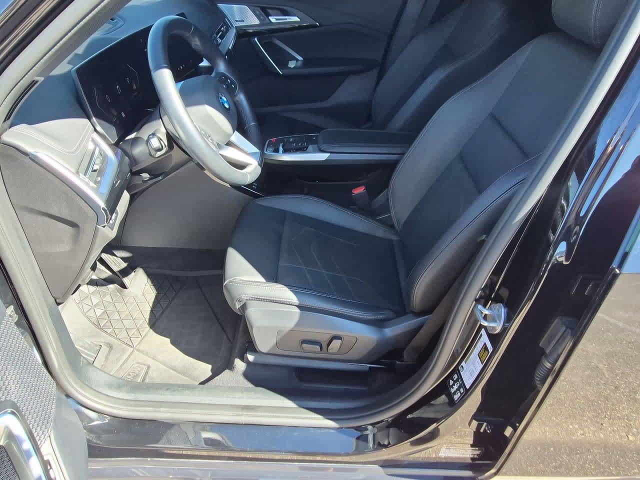 Used 2025 BMW X1 xDrive28i w/ Convenience Package AWD/4WD image 15