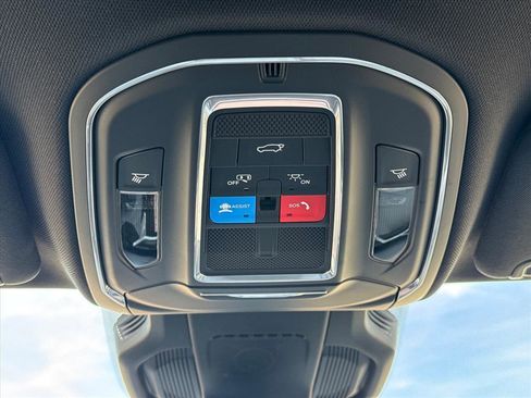 New 2026 Jeep Cherokee Limited AWD/4WD image 18