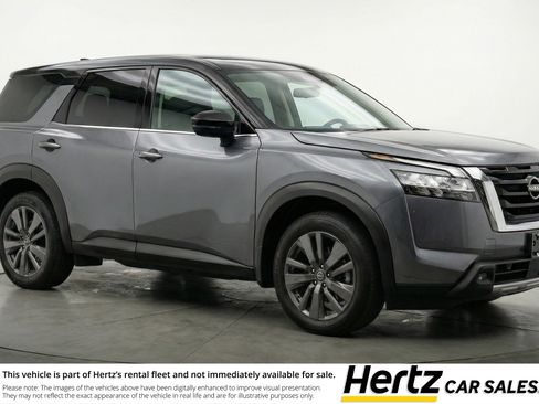 Used 2025 Nissan Pathfinder SV AWD/4WD image 1