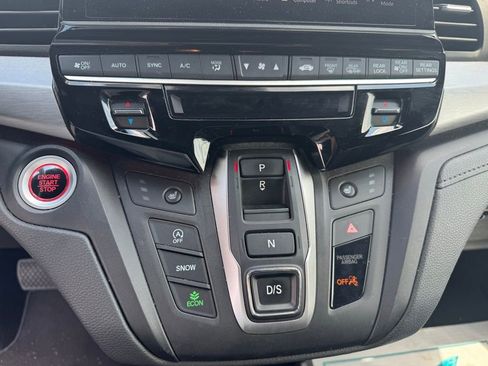 Used 2025 Honda Odyssey Sport-L image 19