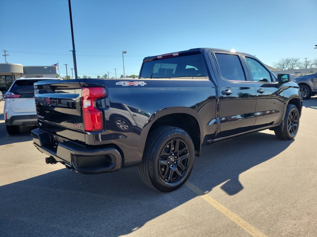 Used 2023 Chevrolet Silverado 1500 RST w/ Max Trailering Package AWD/4WD image 4